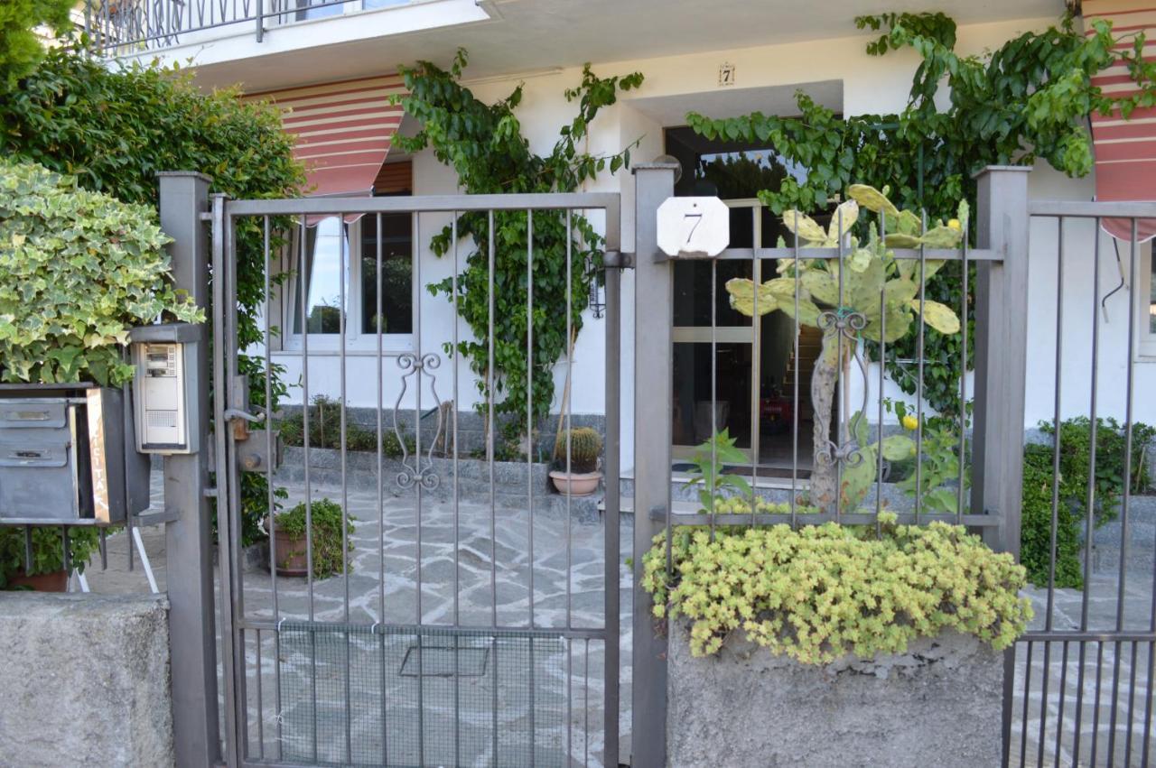 Como Holiday Home Appartamento Business Bagian luar foto